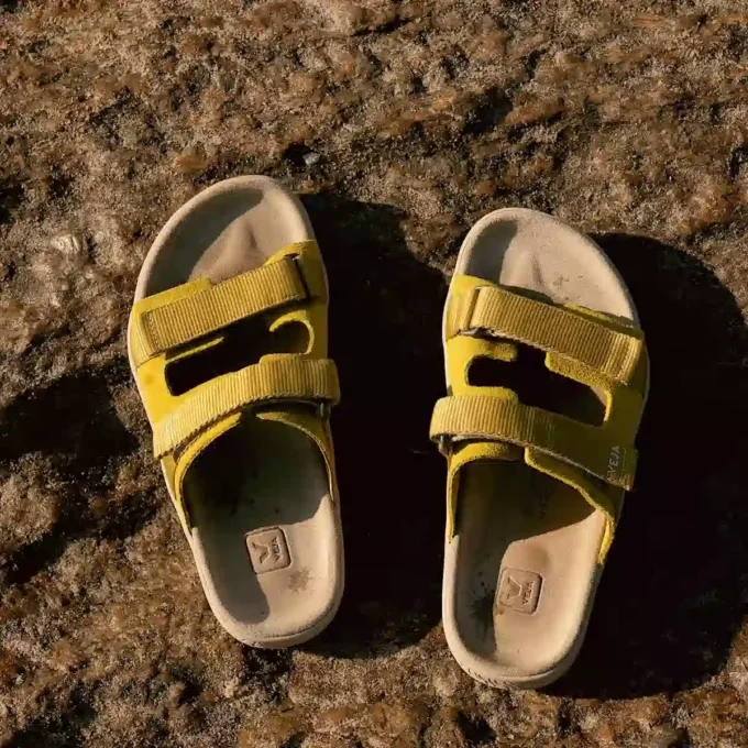 Arpoador Suede Liquor Ocre