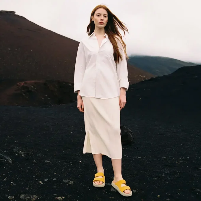 Etna Suede Safran Almond