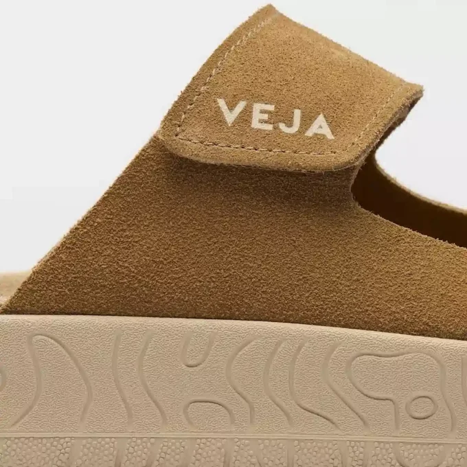 Etna Suede Tent Almond