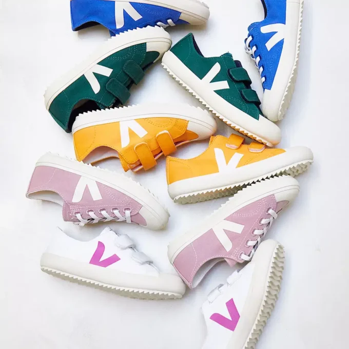 Ollie Canvas White Lotus