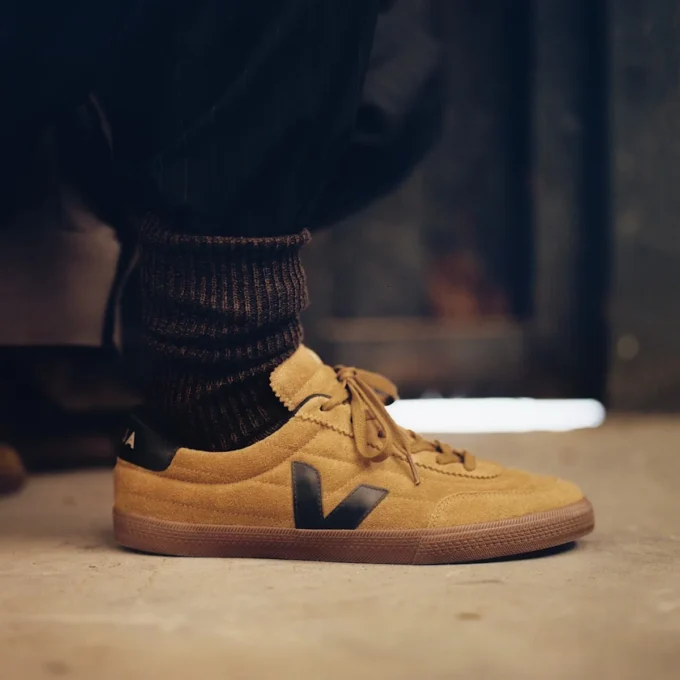 Panenka Suede Tent Black Bark