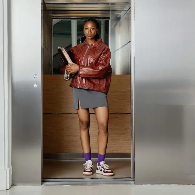 V-10 Leather White Black Amarante