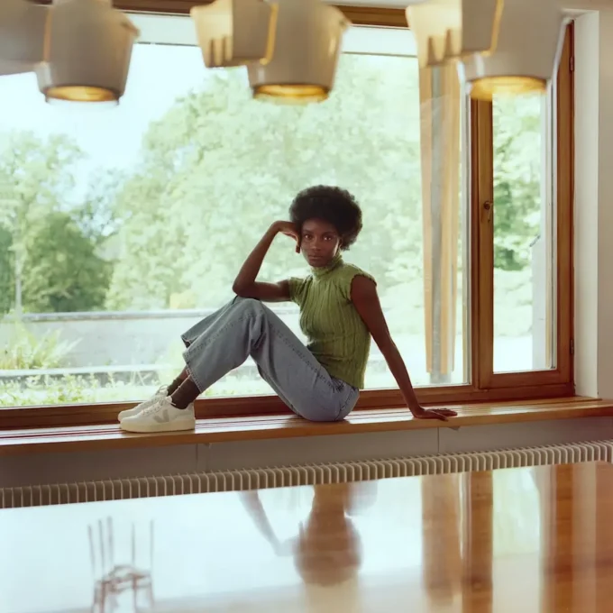 V-90 Leather White Natural