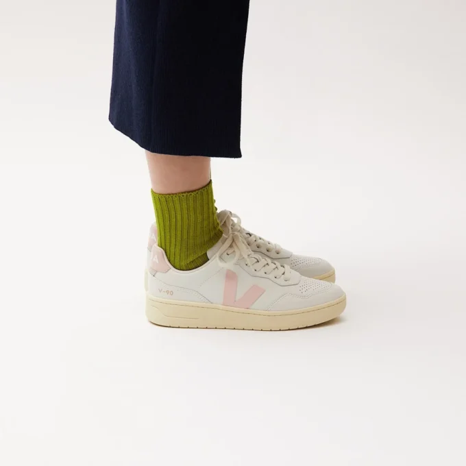 V-90 Leather White Petale